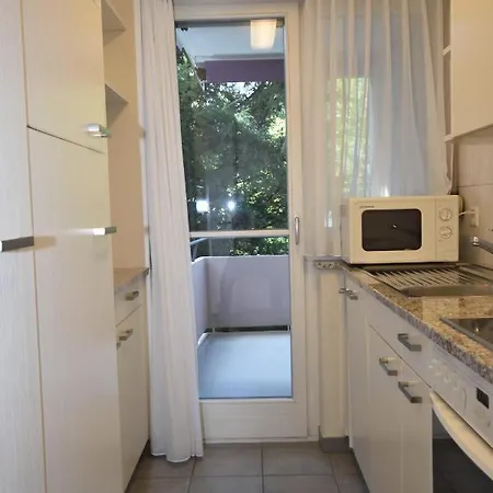 In The Center - Vineyard 11 Zurych